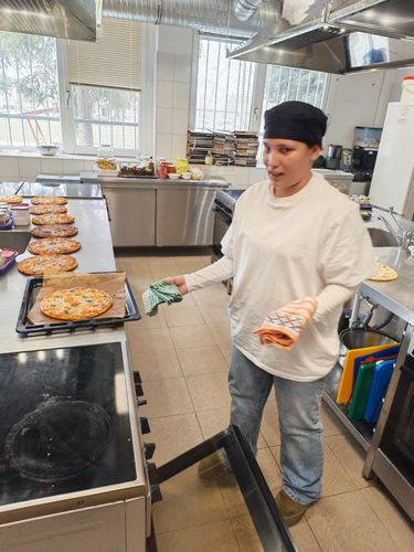 Több mint 300 pizza készült jó ügyért